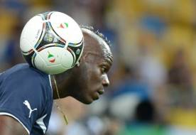 Italian forward Mario Balotelli controls