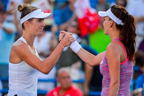 Agnieszka Radwanska e Elina Svitolina si salutano dopo il match (getty images) SN.eu