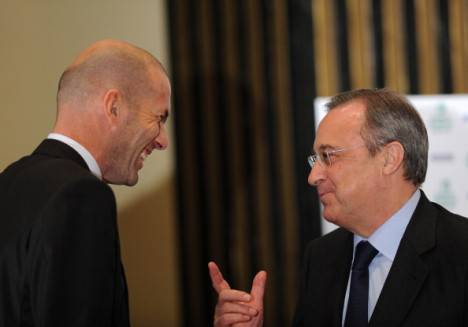 Zinedine Zidane ritorna ad allenare il Real Madrid 