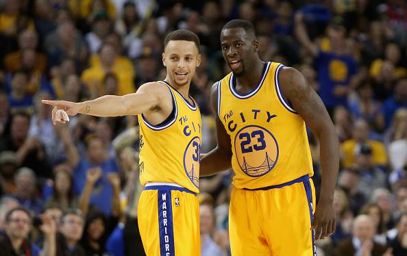 Curry e Green, giocatori dei Golden State Warriors NBA