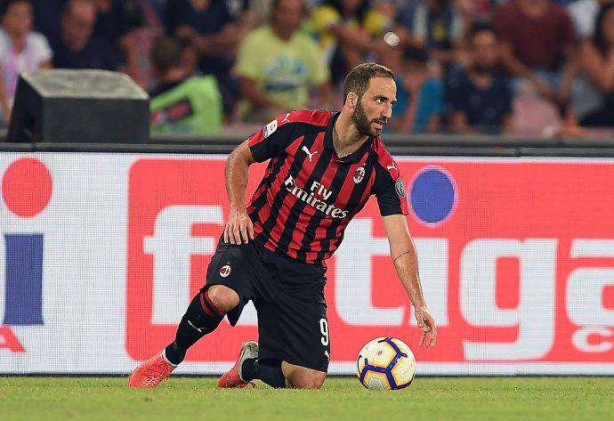 Higuain due turni di stop