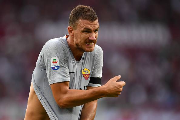 Edin Dzeko si sfila la maglia della Roma?