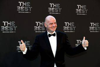 Calcio femminile | Fifa, Infantino promette un miliardo