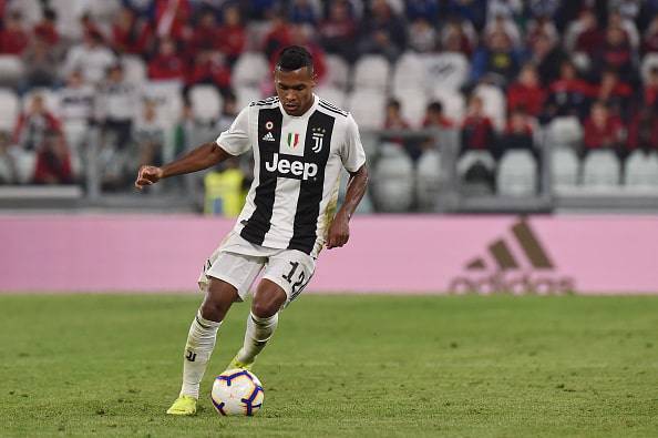 Alex Sandro rinnova con la Juventus