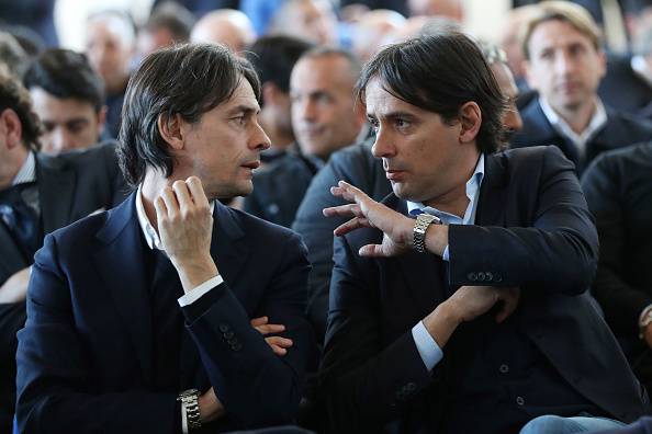 Filippo e Simone Inzaghi durante la premiazione della panchina d'Oro