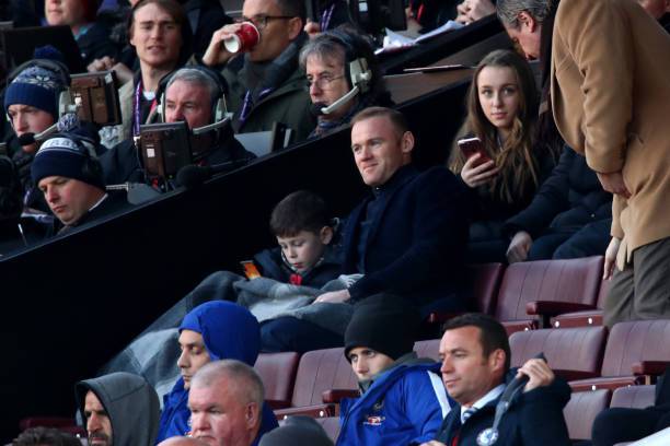 Rooney perquisito prima di Manchester United-Huddersfield