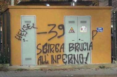 Scritte offensive tifosi Fiorentina