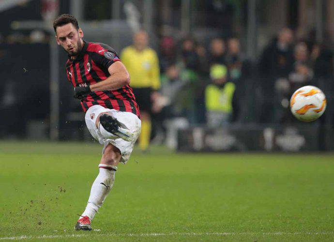 Calhanoglu-Lipsia, il tecnico smentisce