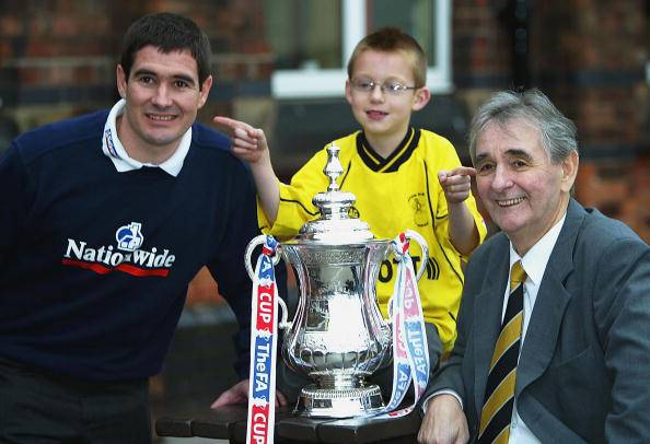 Nigel Clough insieme al padre Brian, un mito del calcio inglese