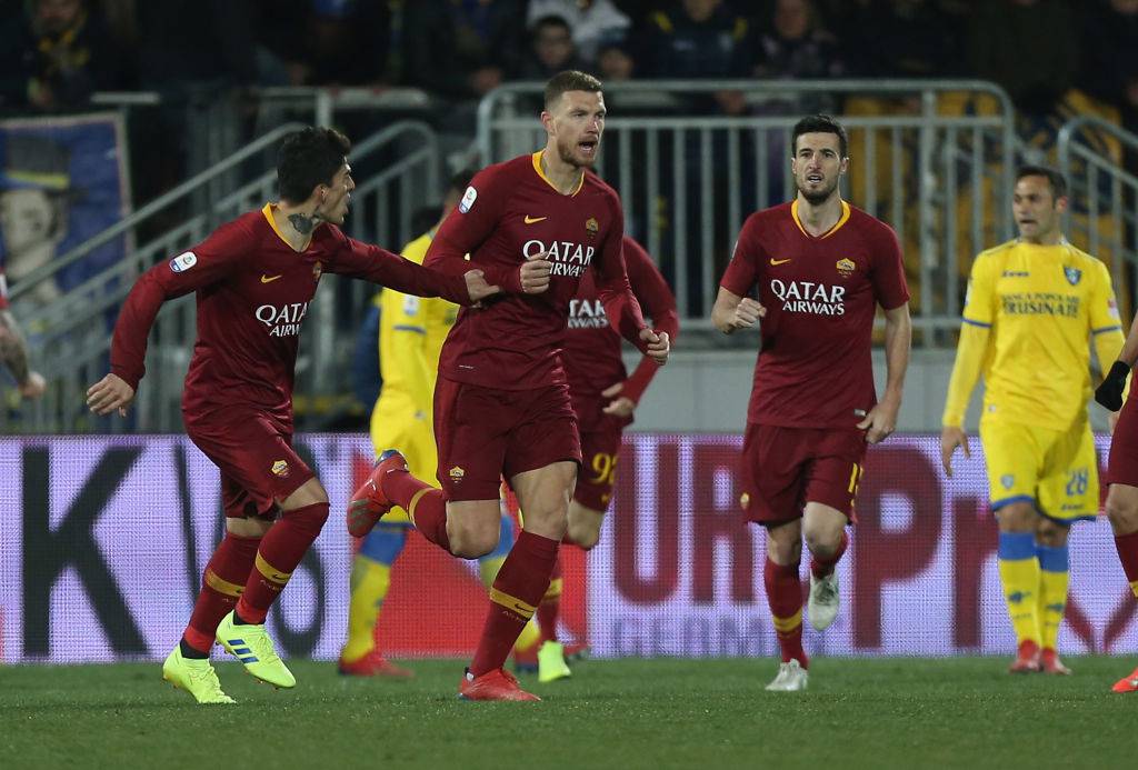 Dzeko salva la Roma con una doppietta al Benito Stirpe