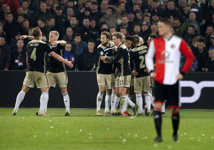 L'Ajax vince 3-0 a Rotterdam