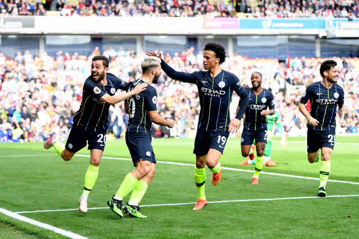 Manchester City nega cori contro Sen Cox