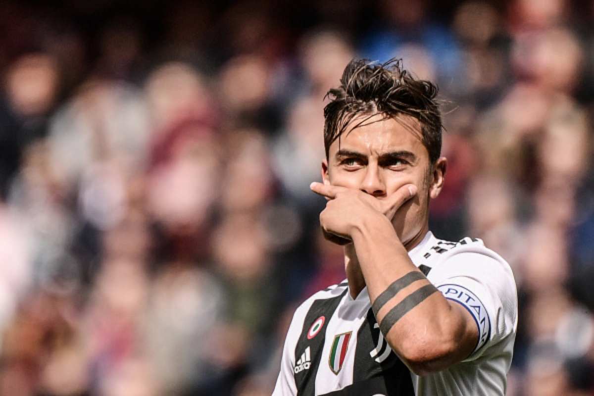 Paulo Dybala all'Adidas store di Milano e la conferma che vuole restare bianconero