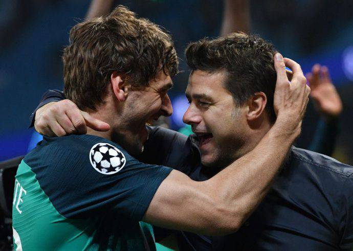 Llorente festeggia con Pochettino