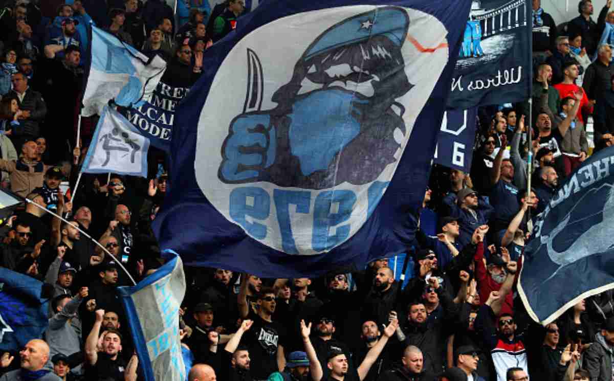 Napoli San Paolo sediolini tifosi