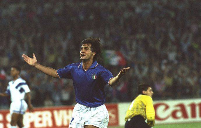 Giannini esulta ai Mondiali 90