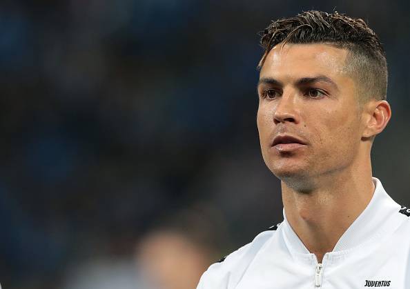 Cristiano Ronaldo nei guai: il figlio di 10 anni guida una moto d'acqua