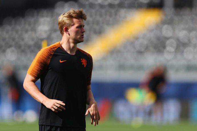 de Ligt Juventus Barcellona PSG