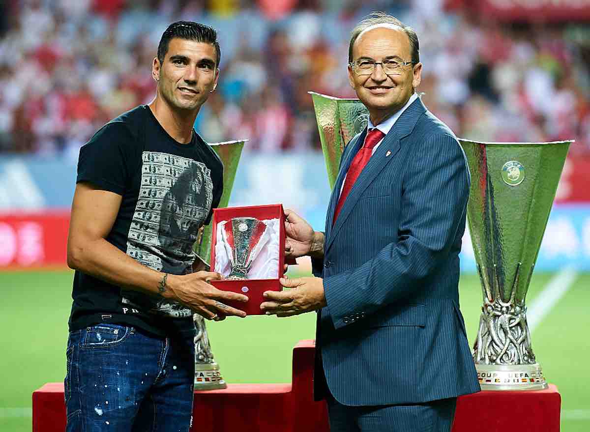 Lo sfortunato Reyes, idolo del Sevilla CF