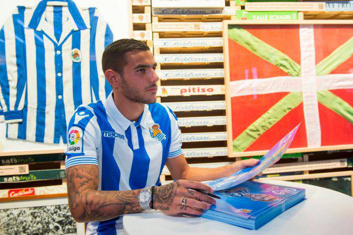 Theo Hernandez alla Real Sociedad