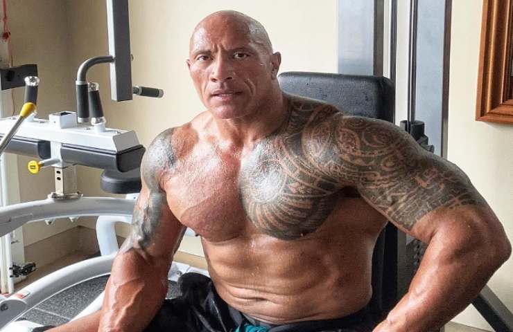 The Rock addominali 