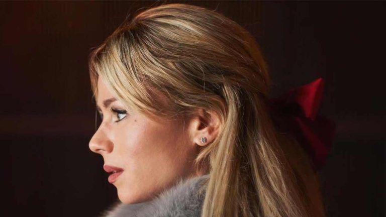 Camila Giorgi con un vestitino sexy: la tennista mostra la parte più bella – FOTO Camila Giorgi con un vestitino sexy: la tennista mostra la parte più bella – FOTO