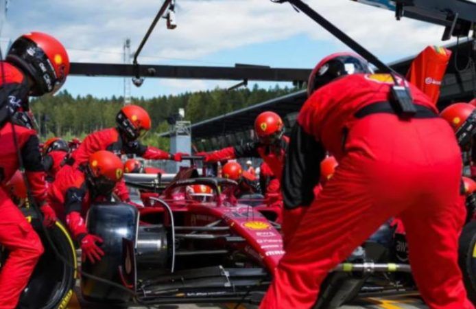 Messaggi radio Sainz-tecnici Ferrari