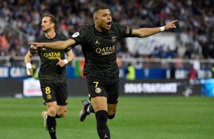 Calciomercato estero caso Mbappe PSG causa Real Madrid motivazione sorprendente