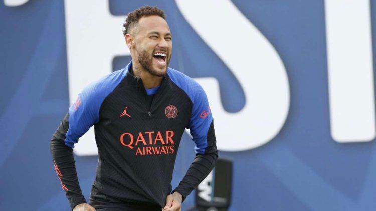 Neymar infortunio ginocchio uscito barella