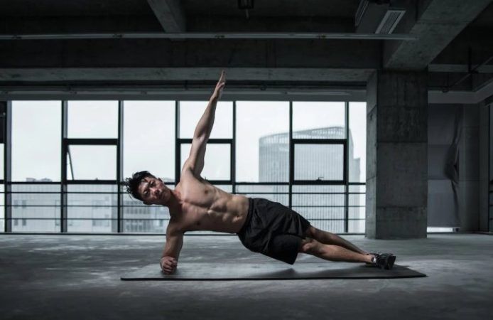 Addominali, Esercizio Yoga (Foto Pexels) - sportnews.eu