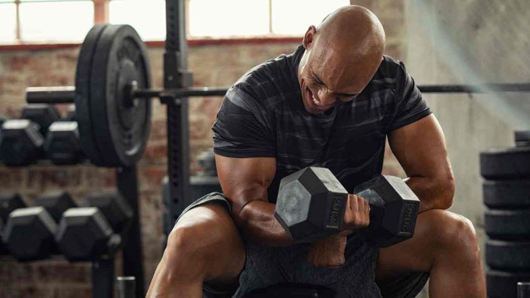 Allenamento Hiit, cos’è e come funziona: benefici sconvolgenti Allenamento Hiit, cos’è e come funziona: benefici sconvolgenti