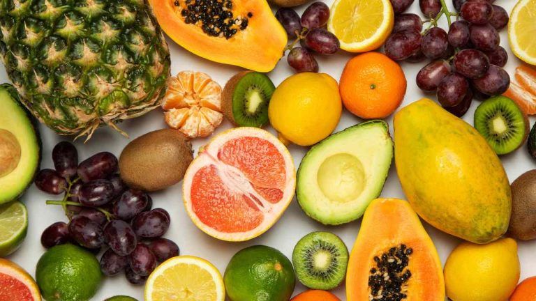 Frutta, quali sono le porzioni consigliate al giorno? La risposta