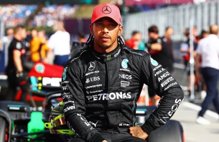 Lewis Hamilton notizia terribile campione britannico
