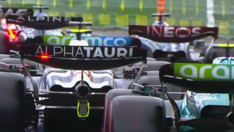 “Loro sono dentro” Nuovo ingresso in Formula 1: l’annuncio sciocca tutti, appassionati in subbuglio “Loro sono dentro” Nuovo ingresso in Formula 1: l’annuncio sciocca tutti, appassionati in subbuglio
