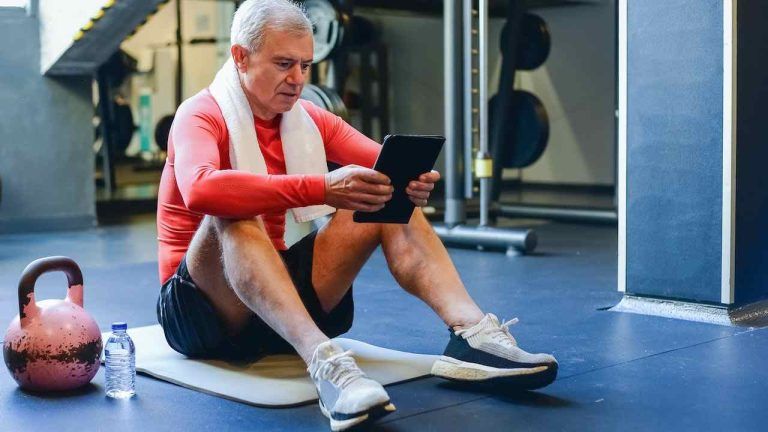 Come mantenere la massa muscolare dopo i 60 anni: il trucchetto straordinario