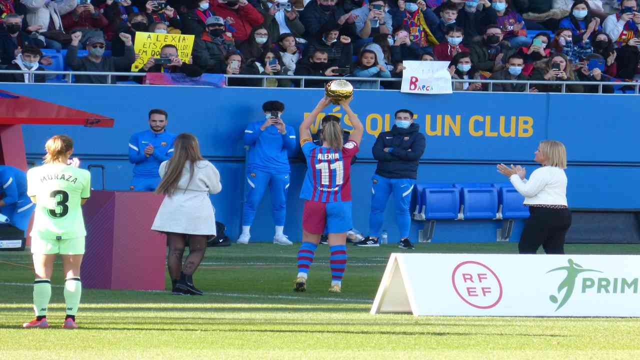 Calcio femminile richiesta ai vertici FIFA