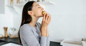 Cosa succede se mangi un cornetto ogni mattina: tutti gli effetti sul tuo corpo