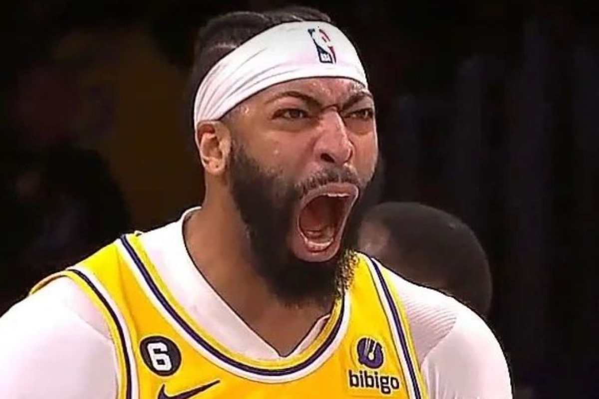 Infortunio Anthony Davis durante Heats-Lakers, come sta il giocatore