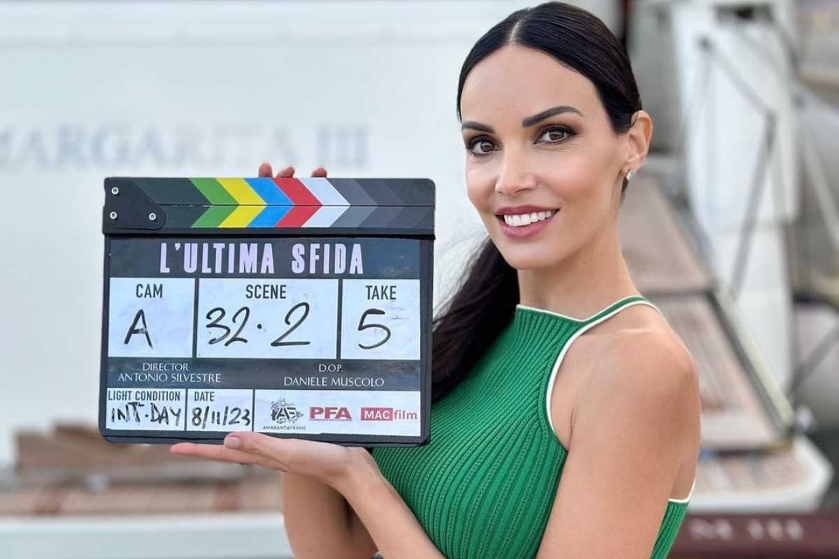 Michela Quattrociocche giacca aperta