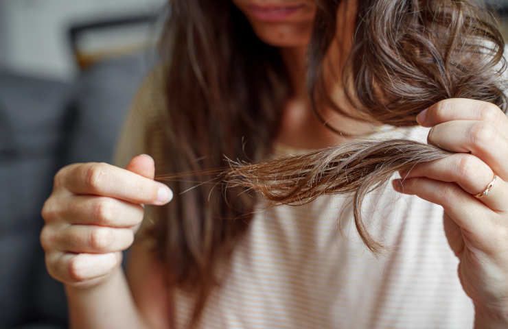 soluzione naturale anti caduta capelli