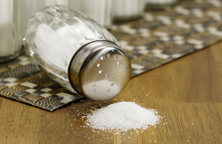 Cosa succede se mangi senza sale