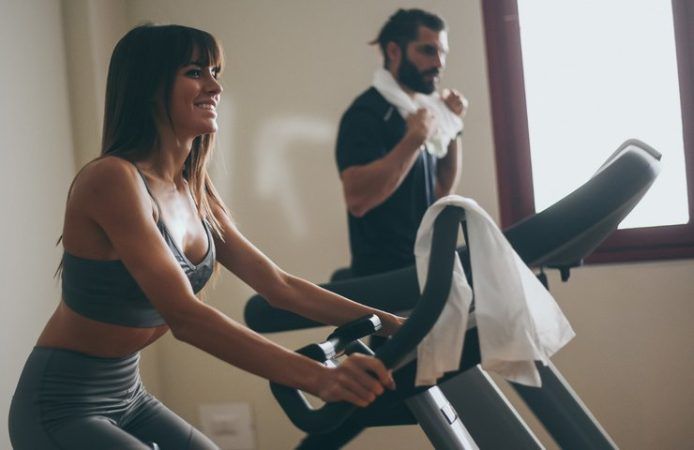 Gå på ett löpband