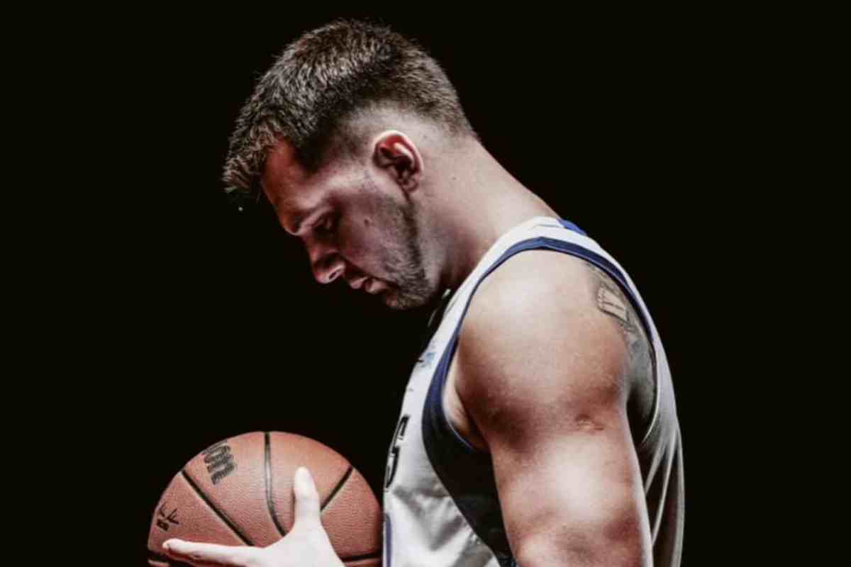 Follia NBA da Sportnews.eu Follia in NBA Luka Doncic va ai Lakers per Anthony Davis Tutti i nomi coinvolti