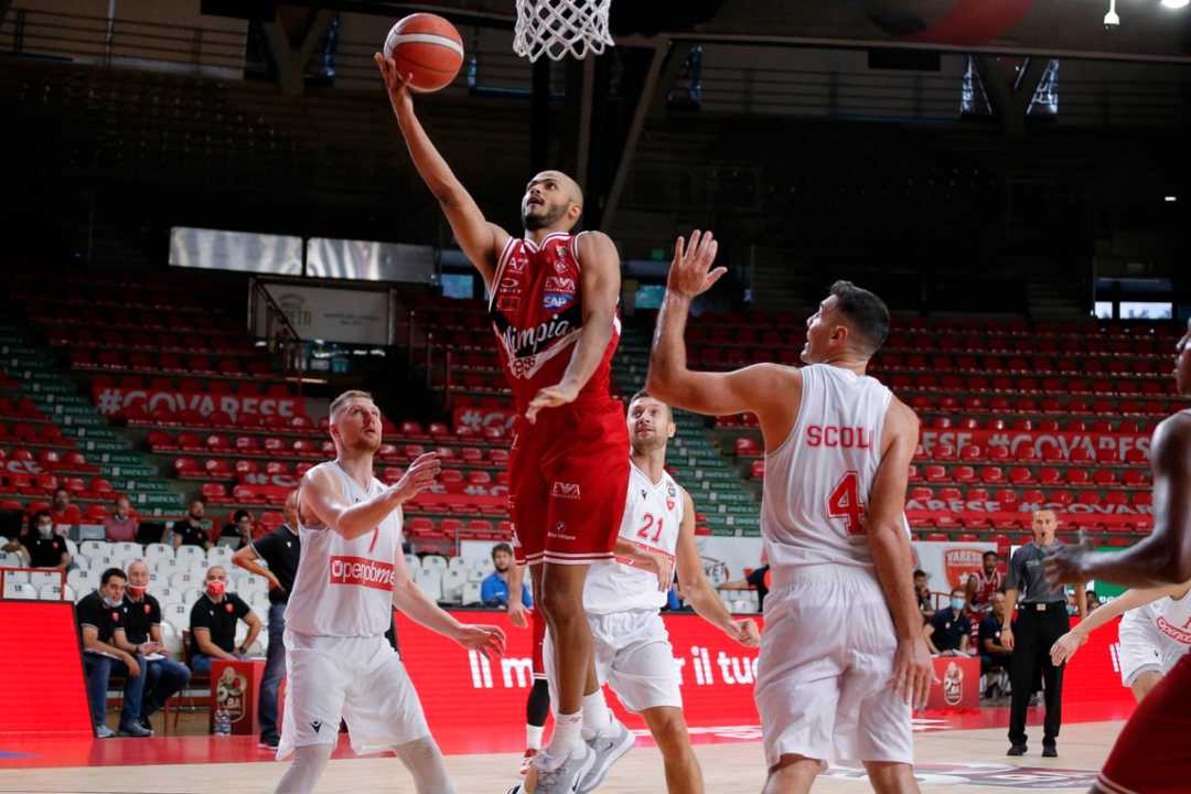 Facile vittoria per l'Olimpia Milano