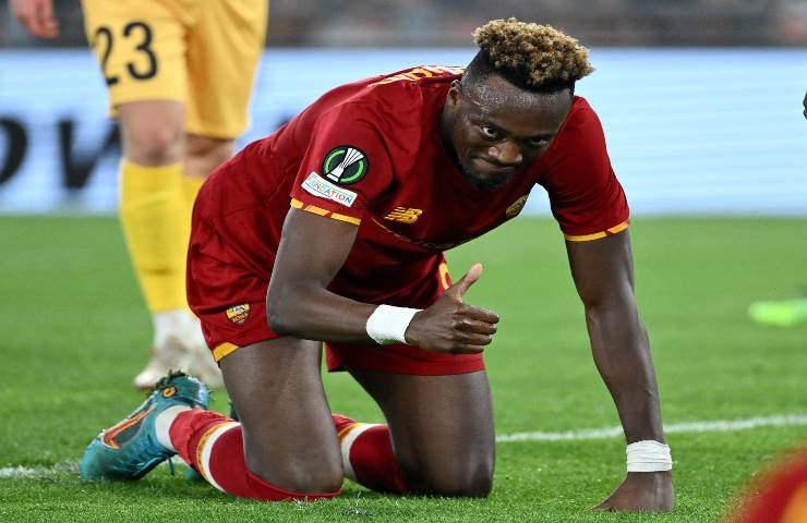 Tegola Napoli-Roma Tammy Abraham