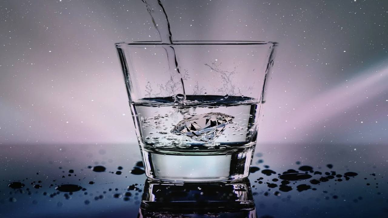 Acqua frizzante o naturale