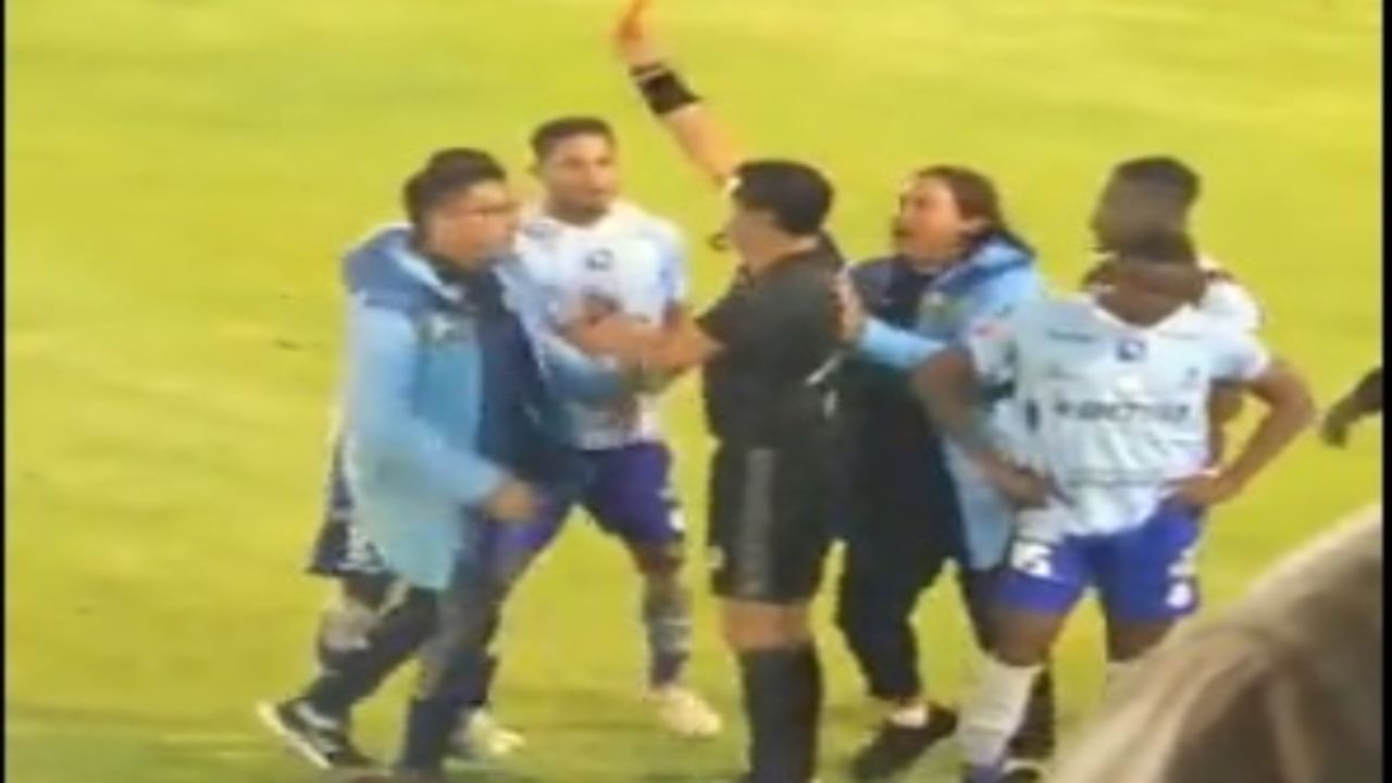 Aggressione arbitro Ecuador