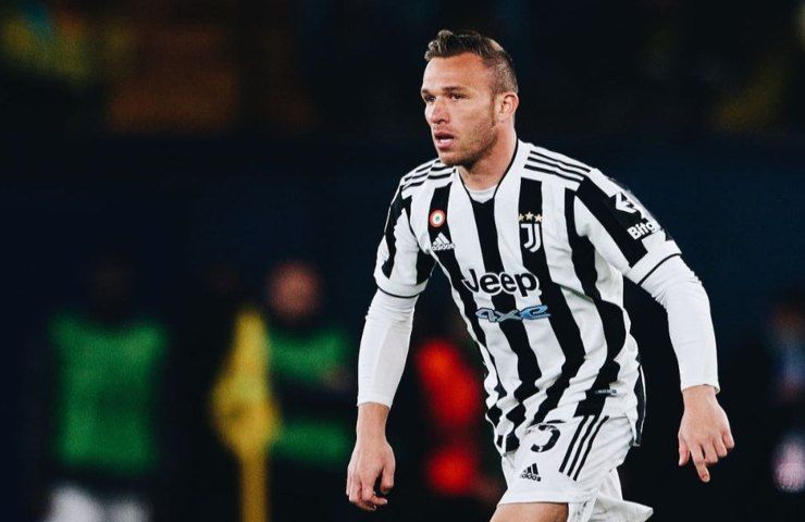 Calciomercato Juventus Arthur prestito Liverpool