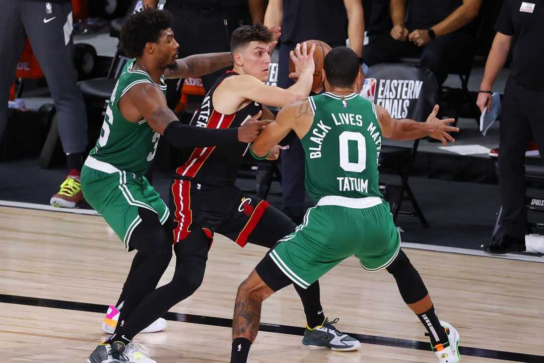 Basket Nba Boston Celtics battono Miami e continua a sperare - VIDEO