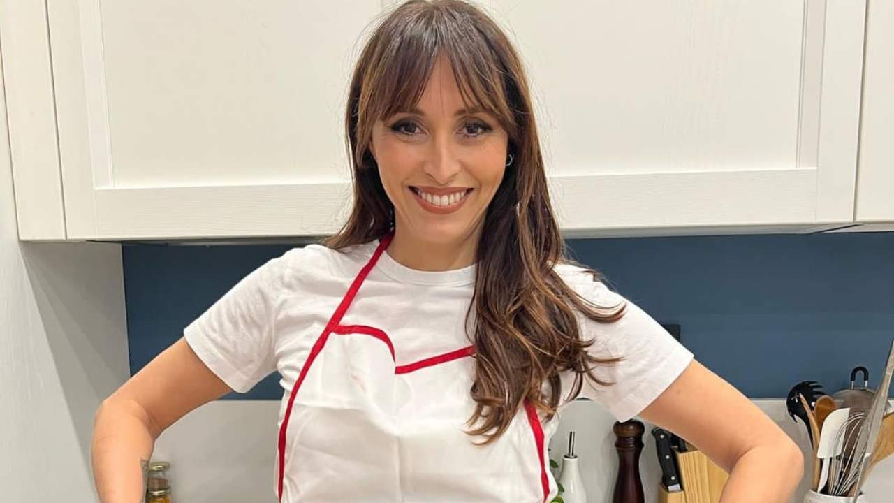 “Complimenti, che fisico” Benedetta Parodi, lo spacco si apre proprio lì: visione da sogno – FOTO “Complimenti, che fisico” Benedetta Parodi, lo spacco si apre proprio lì: visione da sogno – FOTO